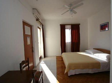 Apartments Gordana Trogir Eksteriør billede